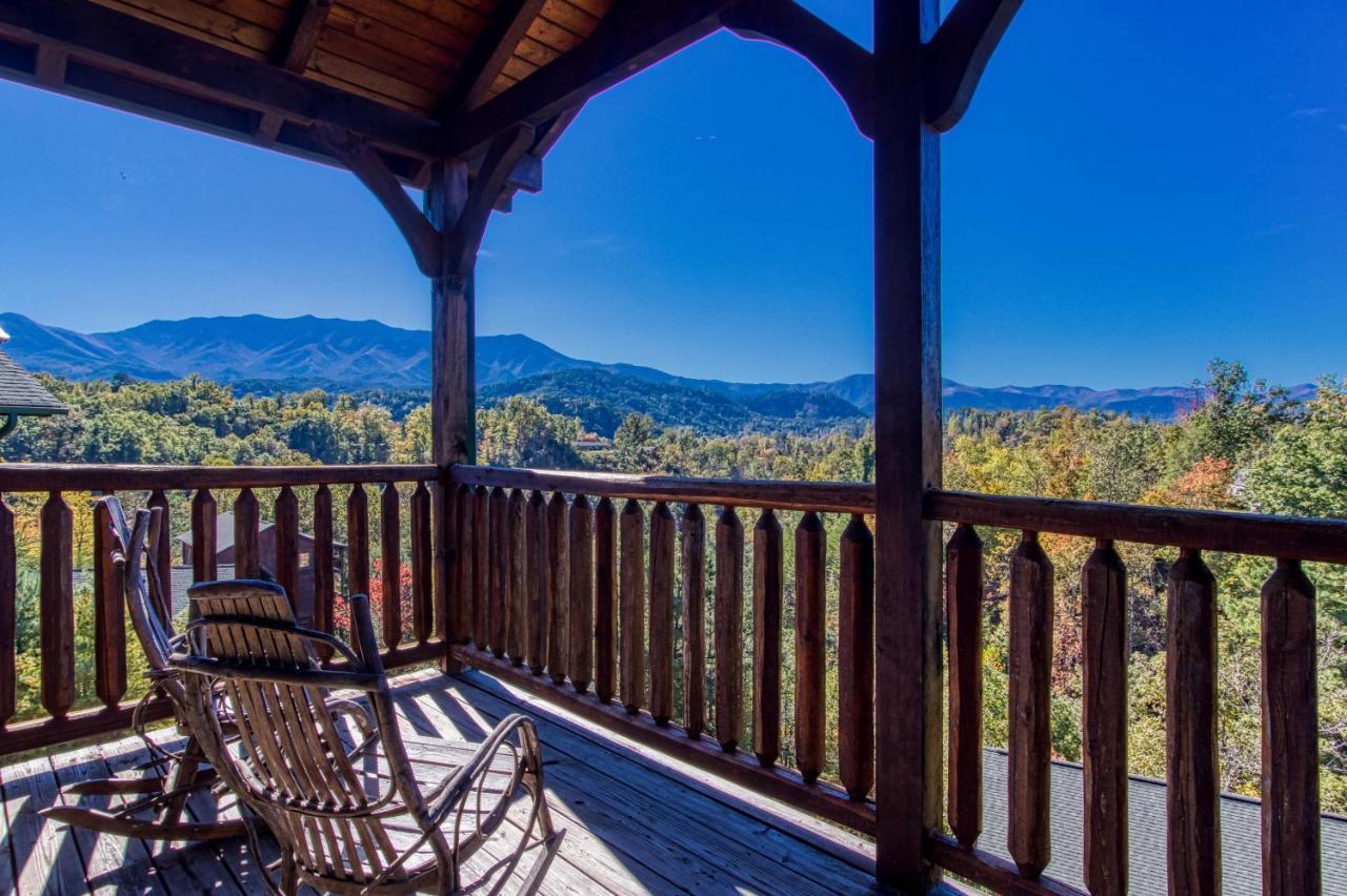 Lazy Bear Lodge, Hot Tub, Resort Pool, Wifi, 1089 Free Tickets Each Paid Day, Dollywood And More Gatlinburg Dış mekan fotoğraf
