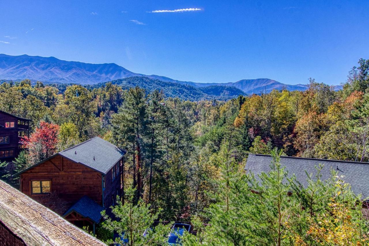 Lazy Bear Lodge, Hot Tub, Resort Pool, Wifi, 1089 Free Tickets Each Paid Day, Dollywood And More Gatlinburg Dış mekan fotoğraf