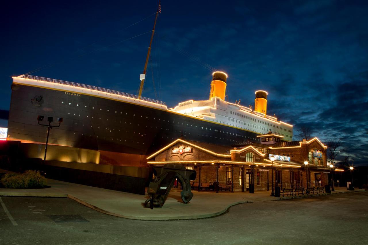 Lazy Bear Lodge, Hot Tub, Resort Pool, Wifi, 1089 Free Tickets Each Paid Day, Dollywood And More Gatlinburg Dış mekan fotoğraf